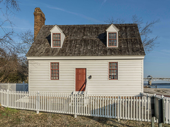 Archer House at Yorktown Beach